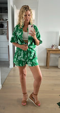 Load image into Gallery viewer, Getaway Shorts Set - Green/White
