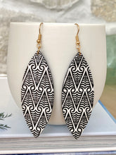 Load image into Gallery viewer, Poly Earrings - Black
